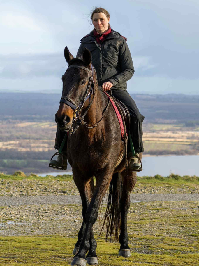 Randonnée à cheval en forêt